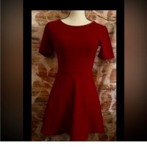 🔴 Red skatter dress size small NWOT
